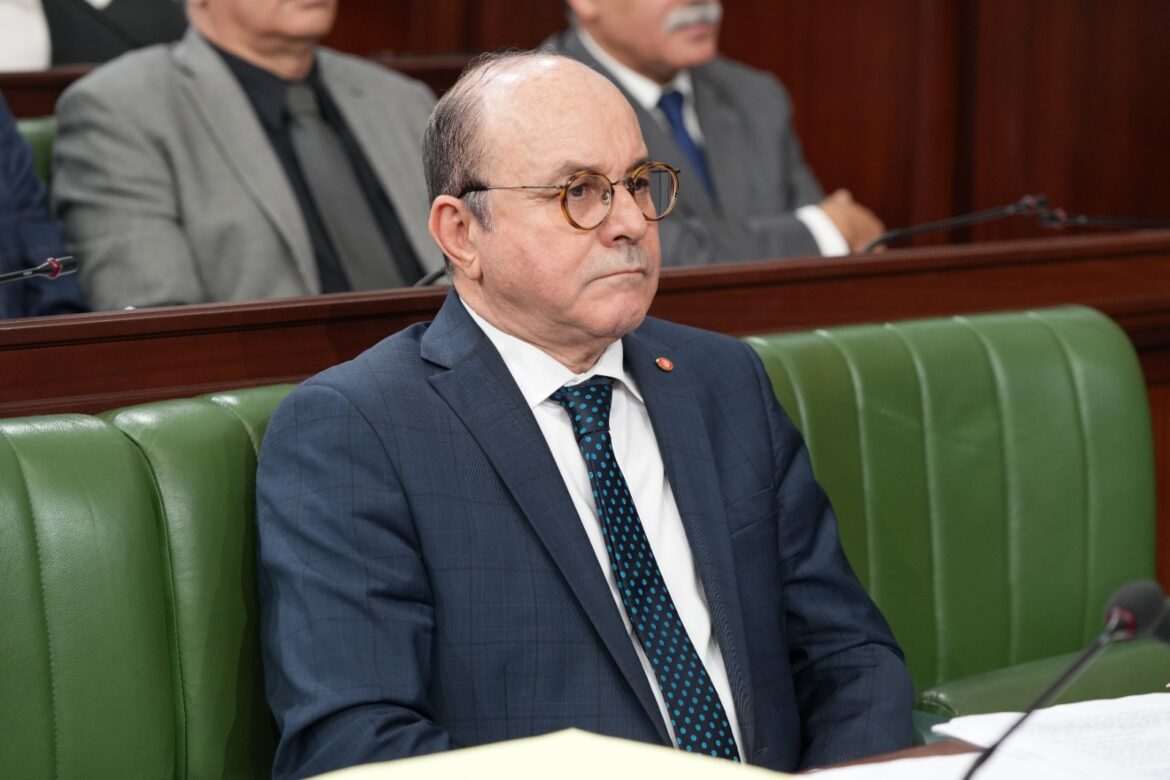 وزير السياحة وزير السياحة: قريبا استكمال نشر كراس شروط الايواء السياحي البديل