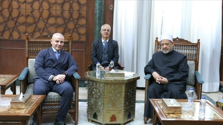 azhar شيخ الأزهر: القضية الفلسطينية بلغت حدا خطيرا من الظلم لا يقبل الحياد