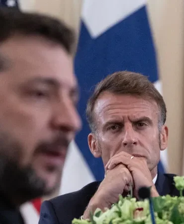 macron قصة المكالمة السرية.. ماكرون يحذر من خيانة أمريكا لأوكرانيا