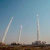 إيران تجدد قصفها للكويت وأمريكا ترد على مقتل جنودها بالأردن