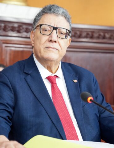 ابراهيم بودربالة يعرب عن "ثقته الكاملة في عزيمة النواب واستعدادهم لخوض غمار البناء والتشييد.."
