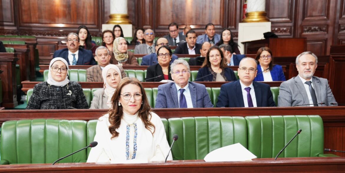 مالية وزيرة وزيرة المالية تؤكد أن كل الاتفاقيات التجارية لتونس قابلة للمراجعة