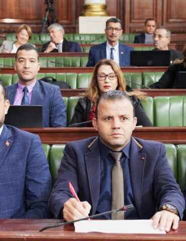مجلس 1 البرلمان يصادق على عدد من الفصول الإضافية