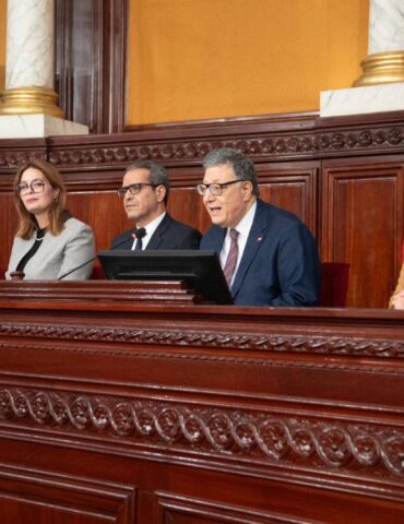 مجلس 2 انعقاد الجلسة العامة المشتركة بين المجلس الوطني للجهات والأقاليم ومجلس نواب الشعب