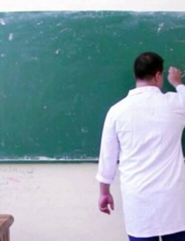 1753014454486 a3977940fb5e مقترح قانون لإدماج 62 مدرس من الأساتذة و المعلمين النواب