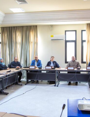 1767723020120 4a4825a84498 لجنة الخدمات والتنمية الاجتماعية، تدعو إلى تحيين قائمات بطاقات العلاج المجاني