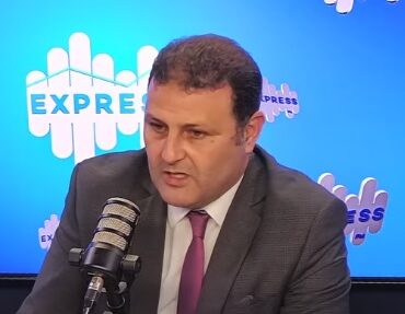 CHIHEB CHEKER شهاب شاكر: خدمة الحرفاء، ركيزة أساسية لتعزيز الثقة في القطاع المالي