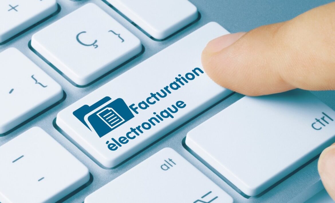 facturation electronique tt width 1000 height 630 fill 0 crop 1 bgcolor f0f2f7 isLogoProxy 0 1 22222 توسيع مجال التعامل بنظام الفوترة الإلكترونية ليشمل عمليات إسداء الخدمات