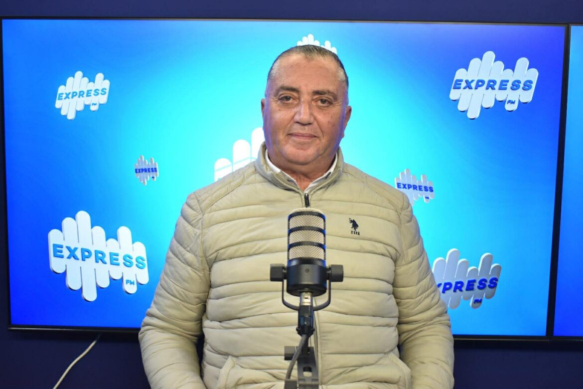 أنور المرزوقي أنور المرزوقي: يدعو إلى مساءلة وزير الشباب والرياضة
