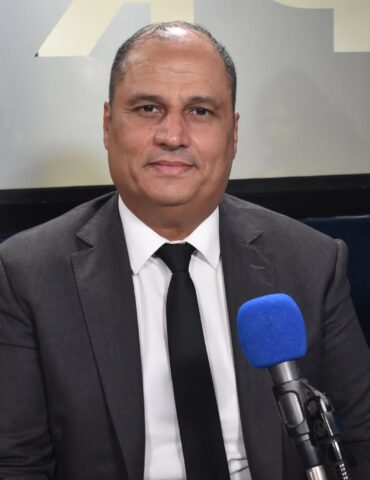 ثابت العابد ثابت العابد: تونس في حاجة إلى وحدة وطنية ومناخ حر لإنجاح الإصلاحات التشريعية