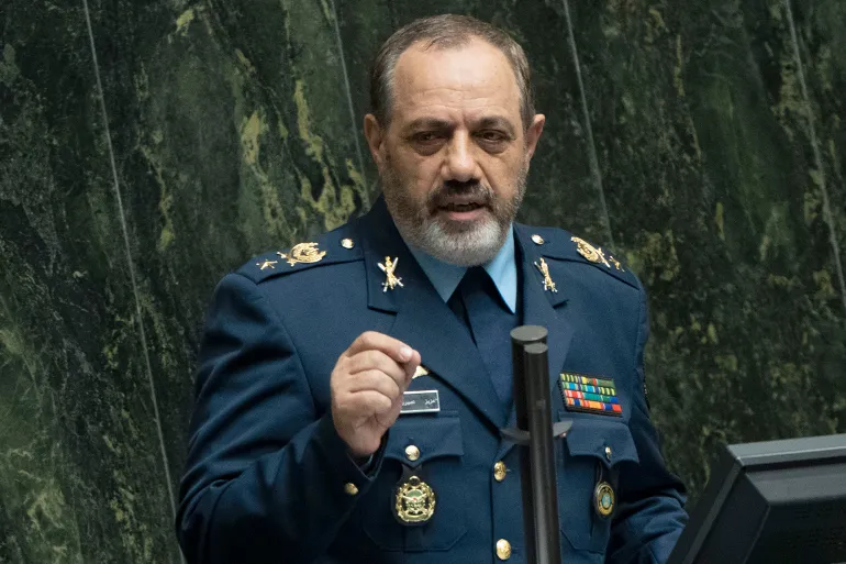 وزير الدفاع الإيراني وزير الدفاع الإيراني يتوعد بـ"رد مدمر" على أي اعتداء