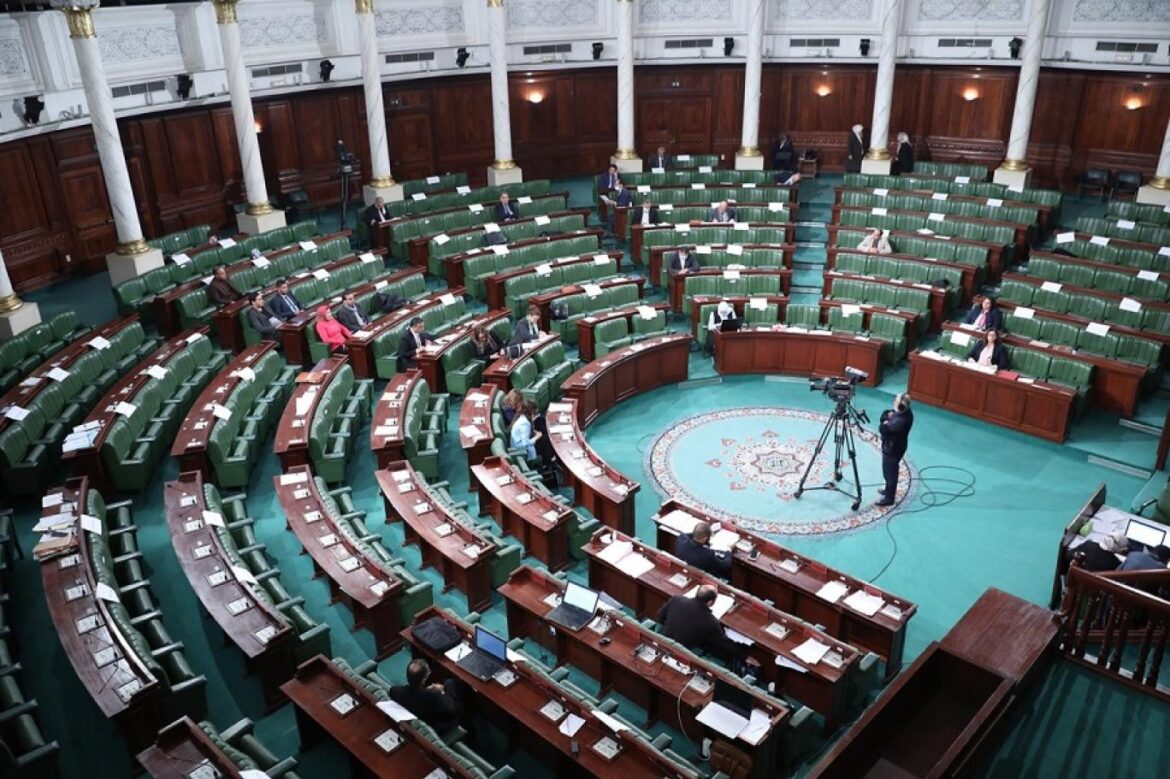 1000058653 لجنة الحقوق و الحريات تستمع إلى وزارة الصحة حول مقترح قانون حماية المعطيات الشخصية