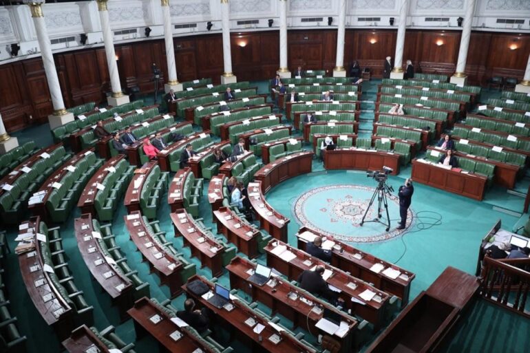 1000058653 لجنة الحقوق و الحريات تستمع إلى وزارة الصحة حول مقترح قانون حماية المعطيات الشخصية