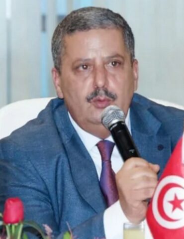 1760445570122 92281cc42418 وزير التربية يؤكد على ضرورة إستعادة الأنشطة الثقافية داخل المؤسسات التربوية