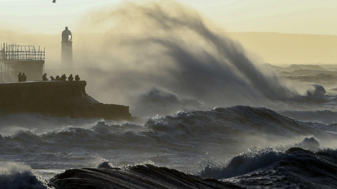 44ee9bdb2a2796b7da0b32bd24be8854549e7f25 العاصفة نيلس تجتاح جنوب فرنسا و هيئة الأرصاد الجوية الفرنسية تحذر