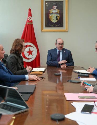 642203172 1229789885950444 6117506753588349777 n جلسة عمل بوزارة السياحة لمتابعة جاهزية القطاع السياحي وتقيّم الخطة الترويجية