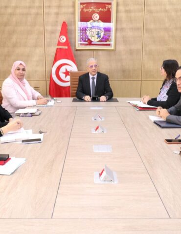 644513110 1342591827911276 5303874133756471822 n وزارة الصحة تبحث سبل تعزيز تموقع تونس كقطب إقليمي لتصدير الخدمات الصحية
