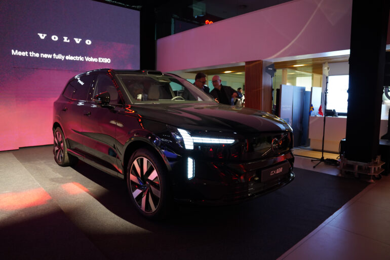 Volvo EX90