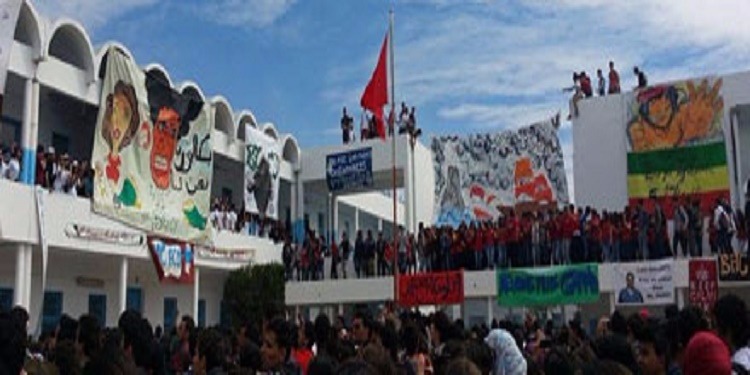 af29697fa43e9013c4ecf04df155418134 وزارة التربية تمنع تنظيم "دخلة الباكالوريا"