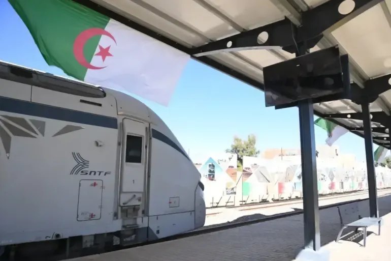 الجزائر الجزائر تدشّن خط سكك حديدية بطول 1000 كيلومتر