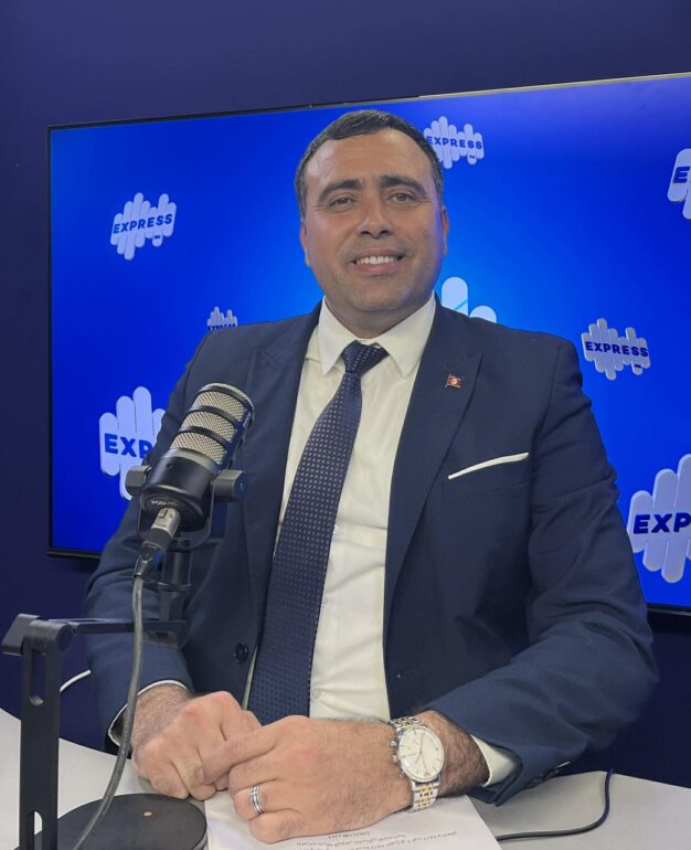 طارق المهدي طارق المهدي: مشروع قانون لمنع إسناد الجنسية التونسية للمهاجرين غير النظاميين
