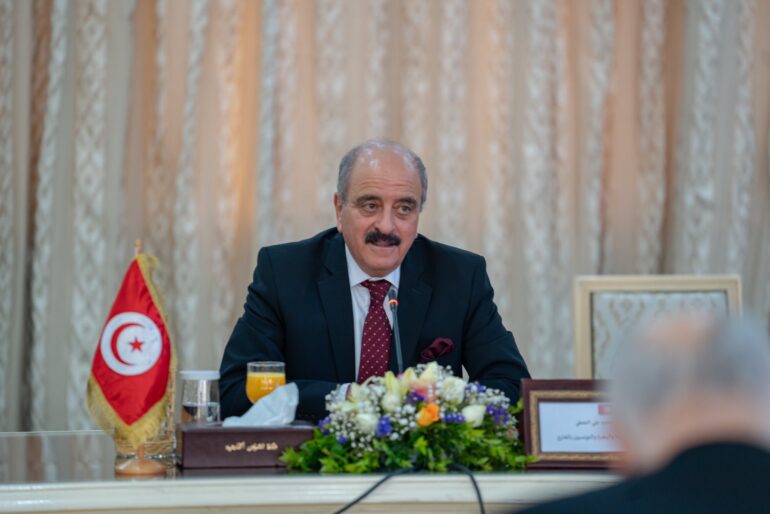 490080356 1094897949347492 4965980277554163794 n وزير الخارجية: برنامج العودة الطوعية مكّن من إعادة أكثر من 21 ألف مهاجر غير نظامي إلى بلدانهم