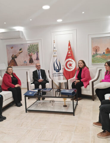 648051162 918936837447528 936486100818816475 n تجديد إتفاقية التعاون و الشراكة بين جامعة صفاقس و وزارة الأسرة والمرأة والطفولة وكبار السن