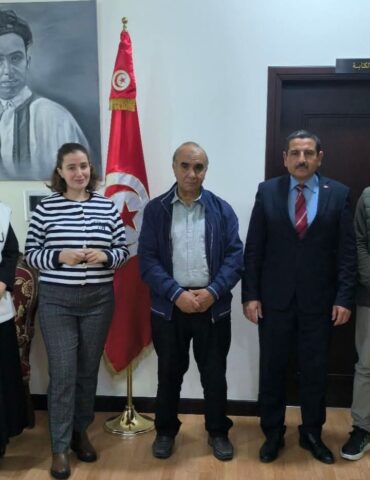 69a9b0c32fe631.62562412 ghknjmfleoipq القائم بأعمال سفارة تونس بالمنامة يلتقي عددا من أفراد الجالية للإطمئنان على أوضاعهم