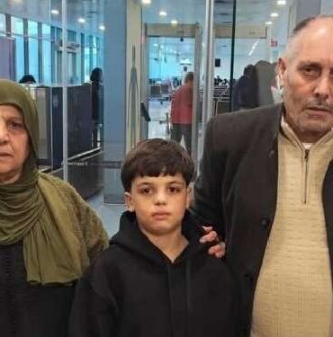 800abfe2c70ffc05d42726844f685443 بإذن من رئيس الجمهورية الطفل الفلسطيني إسلام خليل ابو دقة يتوجه إلى تونس للعلاج