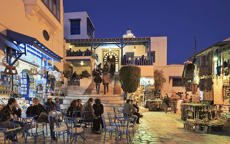 Autoriser les cafes et les magasins a fonctionner apres 22 heures 750x470 1 الترخيص للمحلات والمقاهي بالعمل بعد العاشرة ليلا في النصف الثاني من رمضان