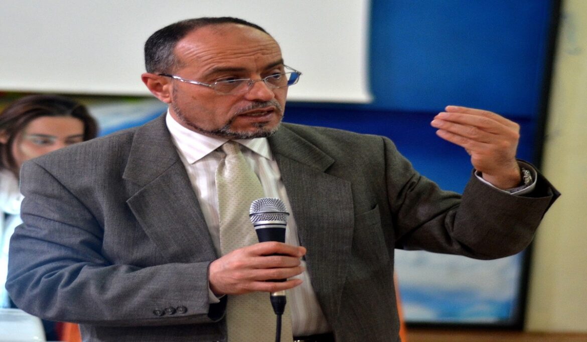 Ghazi ben غازي بن جميع: تشجيع الإستهلاك الذاتي في الطاقة الشمسية هو الحل لمجابهة العجز الطاقي