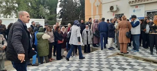 منوبة إضراب مفتوح وتوق ف امتحانات الأسبوع المغلق بمعهد ابن v0 ovqflgfbywmg1 منوبة: وقفة تضامنية مع مدير معهد إبن أبي ضياف المعفى من مهامه