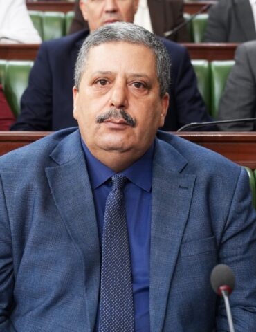 وزير التربية وزير التربية : تم إدماج 1226 عونا مكلفا بتأطير ومرافقة التلاميذ ومكلفا بمساعدة المدرسين