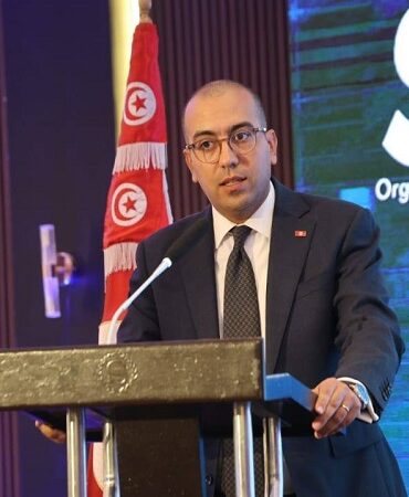 12 1989 وائل شوشان: 09 % نسبة مساهمة الطاقات المتجددة في المزيج الكهربائي الوطني