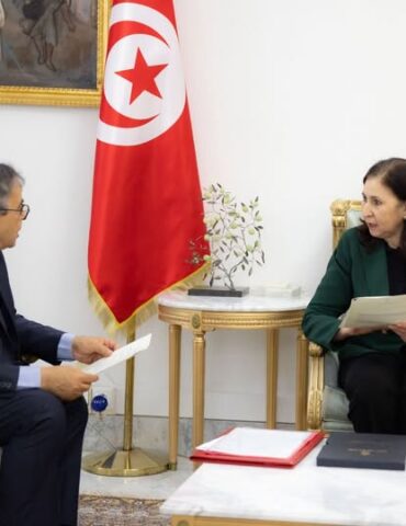 684401492 1394477306043430 318203205034976894 n رئيسة الحكومة تتسلّم القوائم المالية للبنك المركزي التونسي لسنة 2025 وتقرير مراقبي الحسابات