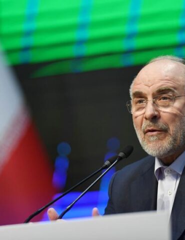 202604162dd07e2372224c0c953fd3067736b2f8 XxjiarA000002 20260416 CBMFN0A001 1 طهران تكشف موقفها من تعديلات ترامب على الاتفاق