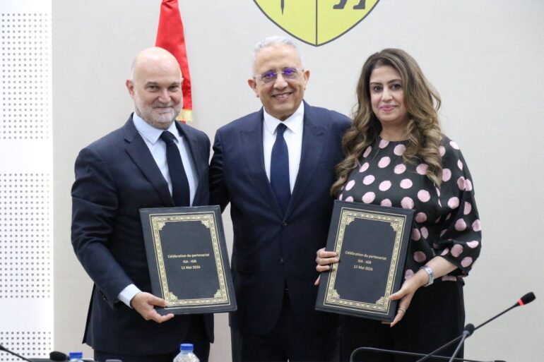 697792877 1403787105125081 2710694900326463555 n مذكرة شراكة بين معهد صالح عزيّز و مركز "غوستاف روسي" الفرنسي لتعزيز التعاون في تشخيص وعلاج السرطان
