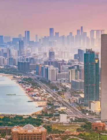 أبو ظبي أبوظبي تطلق 24 مشروعاً جديداً للشراكة مع القطاع الخاص