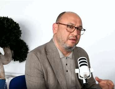 أنيس العذار أنيس العذار: المؤسسات الاقتصادية تُواصل الصمود رغم صعوبة المناخ الاقتصادي