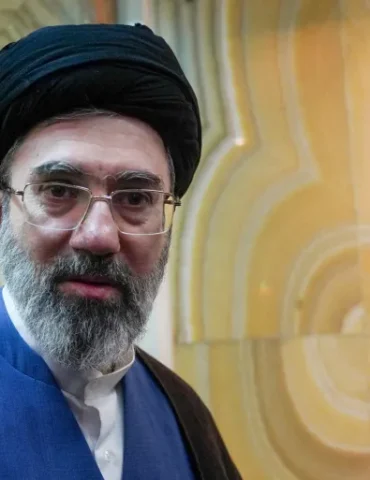 المرشد الإيراني المرشد الإيراني: لا ملاذ آمن لأمريكا في المنطقة