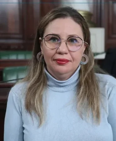 فاطمة المسدي فاطمة المسدي: صفاقس تعاني التهميش والحكومة مطالبة بروزنامة واضحة للمشاريع