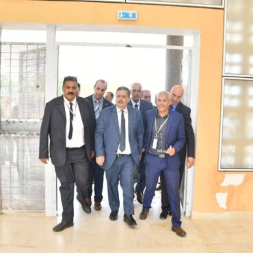 714765429 1407071718120842 2287008993530593248 n وزير التربية يزور مركزي إصلاح الاختبارات الكتابية للباكالوريا والتجميع والتوزيع بسليانة