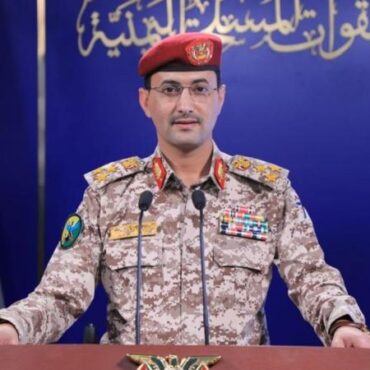 7549410 1701614100 الحوثيون يعلنون فرض حظر على السفن الإسرائيلية في البحر الأحمر