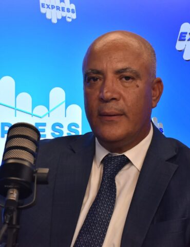 سمير الدبوسي سمير الدبوسي: هدف إضراب البنوك استئناف المفاوضات وليس الزيادة في الأجور فقط