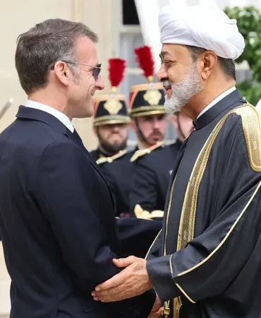 عمان فرنسا عمان وفرنسا تشددان على حرية الملاحة بمضيق هرمز "من دون شروط"