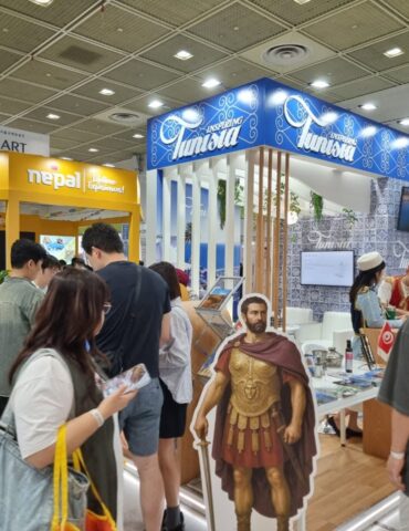 معرض سياحة سيول ديوان السياحة يتوج بجائزة أفضل جناح في معرض سيول الدولي للسياحة 2026
