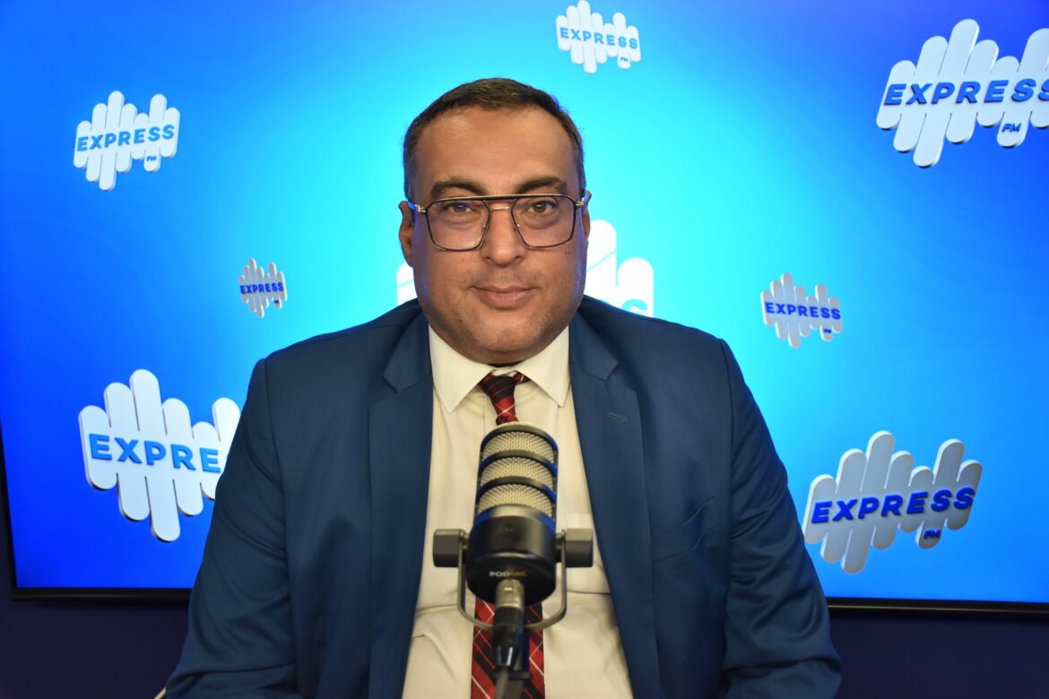 مهدي بالحاج مهدي بالحاج: وكالة حماية الشريط الساحلي في خدمة المواطنين ليلاً ونهارًا