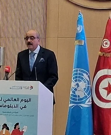 وزير الخارجية وزير الخارجية: النساء يمثلن 39.3% من السلك الدبلوماسي