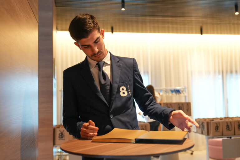 EIGHT Students 2 EIGHT Hospitality Business School devient « Certified Member » du réseau des écoles Certifiées de l'EHL.