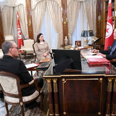 FB IMG 1784617819550 رئيس الدولة يجتمع برئيسة الحكومة و بوزير الاقتصاد والتخطيط وبمحافظ البنك المركزي